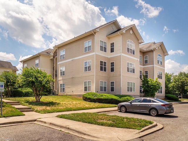 102 Campus Walk Trail 201, Elon, NC 27244