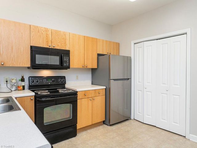 102 Campus Walk Trail 201, Elon, NC 27244