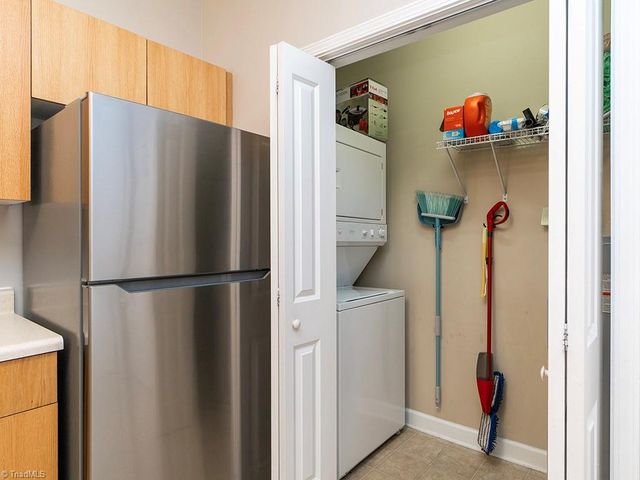 102 Campus Walk Trail 201, Elon, NC 27244