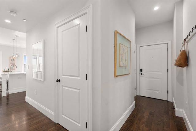 160 W Broadway PH3, Boston, MA 02127