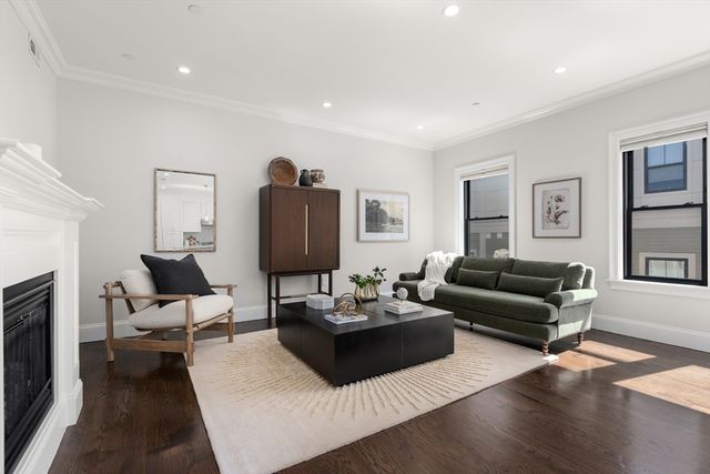 160 W Broadway PH3, Boston, MA 02127