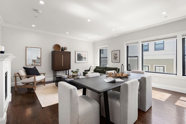 160 W Broadway PH3, Boston, MA 02127