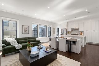 160 W Broadway PH3, Boston, MA 02127