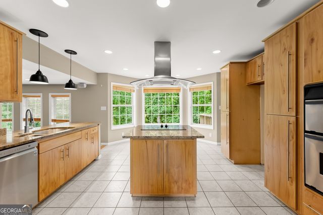 272 Indian Cove Drive, Dawsonville, GA 30534