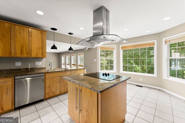 272 Indian Cove Drive, Dawsonville, GA 30534