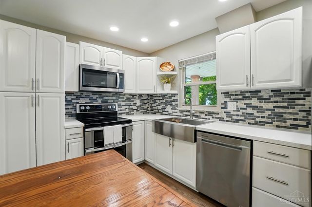 1694 Drake Road, Turtle Creek Twp, OH 45036