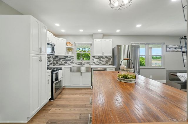 1694 Drake Road, Turtle Creek Twp, OH 45036