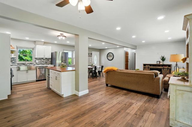 1694 Drake Road, Turtle Creek Twp, OH 45036