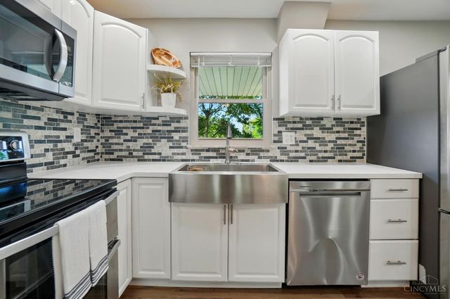 1694 Drake Road, Turtle Creek Twp, OH 45036