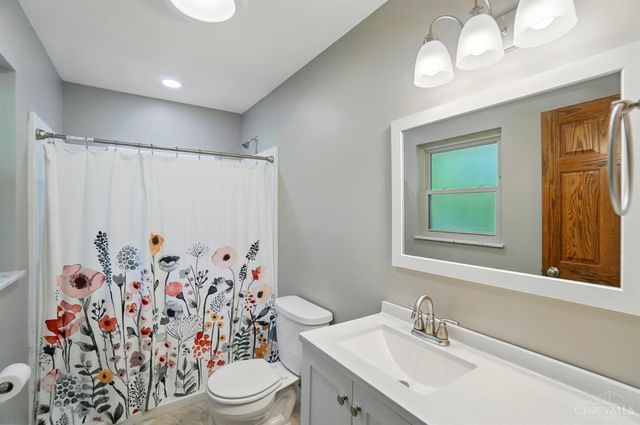 1694 Drake Road, Turtle Creek Twp, OH 45036