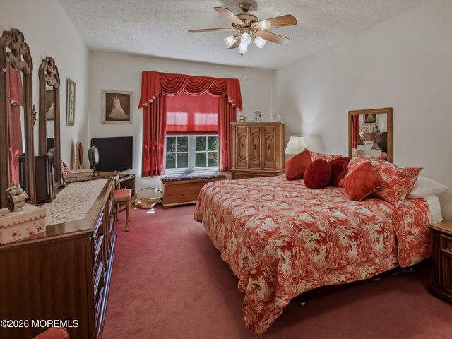 3 Starfish Court, Bayville, NJ 08721