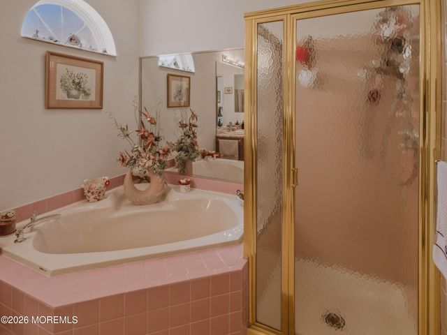 3 Starfish Court, Bayville, NJ 08721