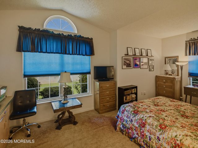 3 Starfish Court, Bayville, NJ 08721