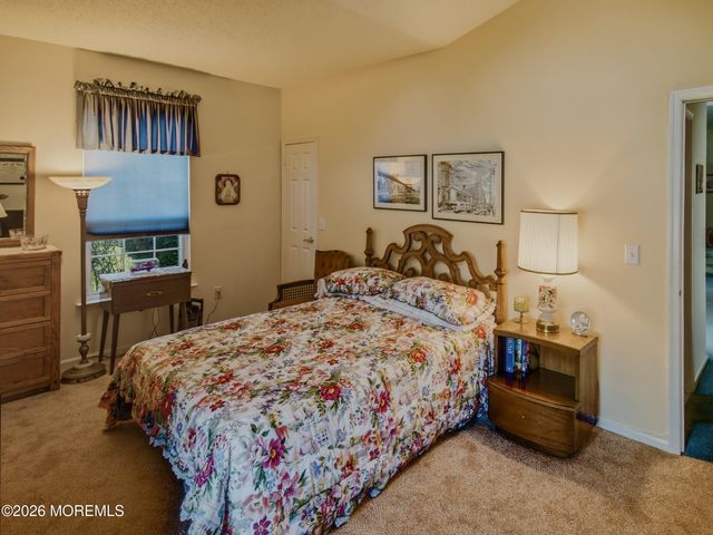 3 Starfish Court, Bayville, NJ 08721