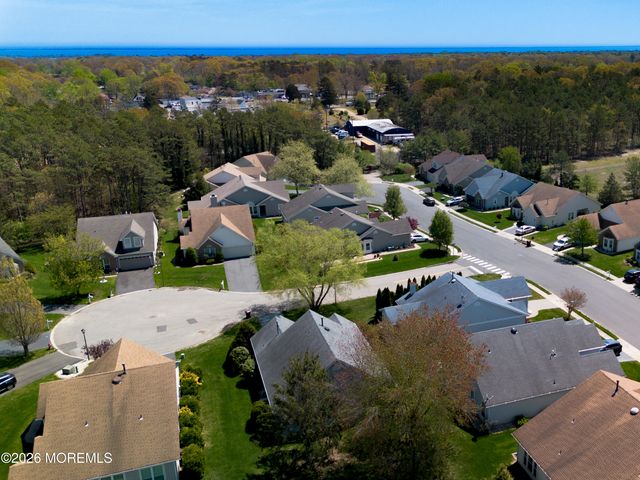 3 Starfish Court, Bayville, NJ 08721