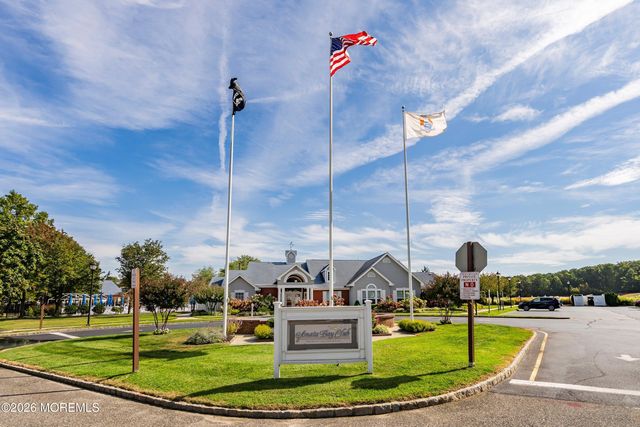 3 Starfish Court, Bayville, NJ 08721