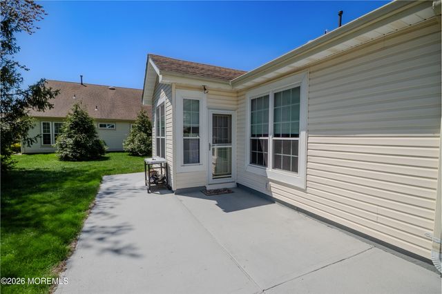 3 Starfish Court, Bayville, NJ 08721