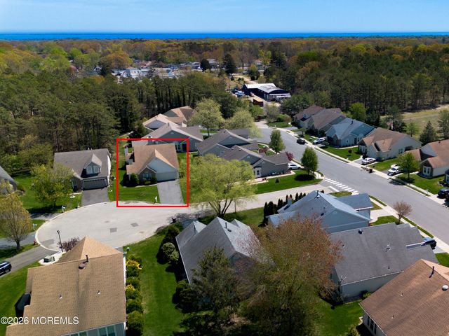 3 Starfish Court, Bayville, NJ 08721