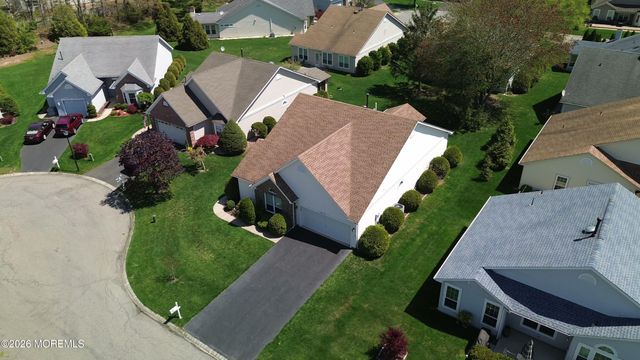 3 Starfish Court, Bayville, NJ 08721