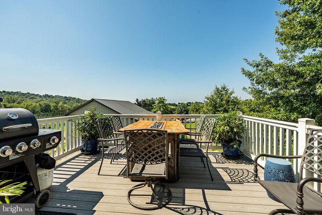 301 HIGH POINT RD, Cochranville, PA 19330