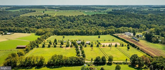 301 HIGH POINT RD, Cochranville, PA 19330