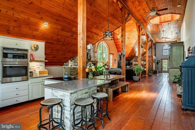 301 HIGH POINT RD, Cochranville, PA 19330