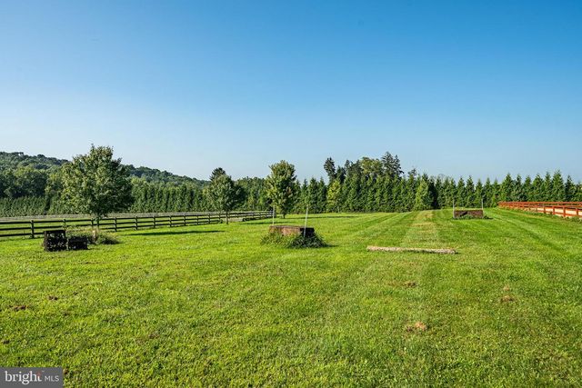 301 HIGH POINT RD, Cochranville, PA 19330