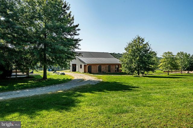 301 HIGH POINT RD, Cochranville, PA 19330