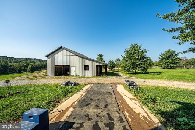 301 HIGH POINT RD, Cochranville, PA 19330