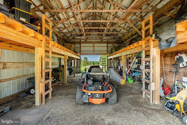 301 HIGH POINT RD, Cochranville, PA 19330