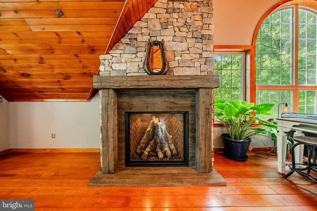 301 HIGH POINT RD, Cochranville, PA 19330