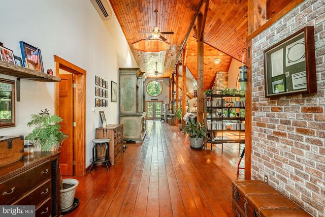 301 HIGH POINT RD, Cochranville, PA 19330