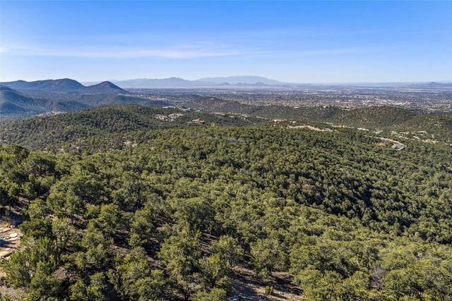 1164 S Summit Drive, Lot 15, Santa Fe, NM 87501