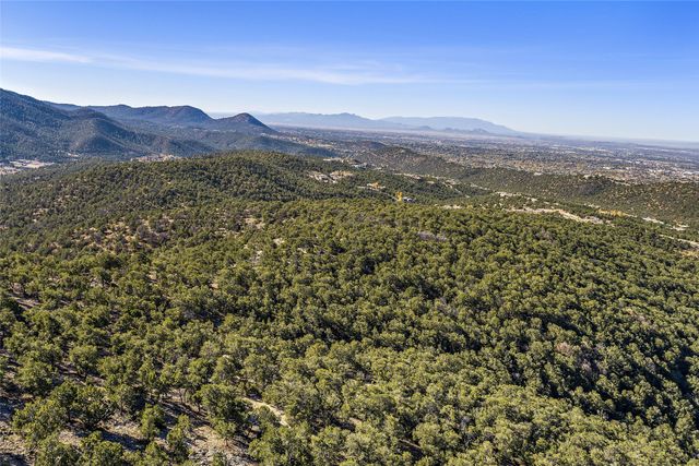 1164 S Summit Drive, Lot 15, Santa Fe, NM 87501