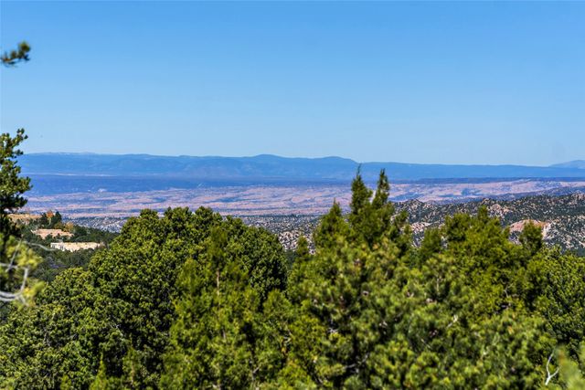 1164 S Summit Drive, Lot 15, Santa Fe, NM 87501