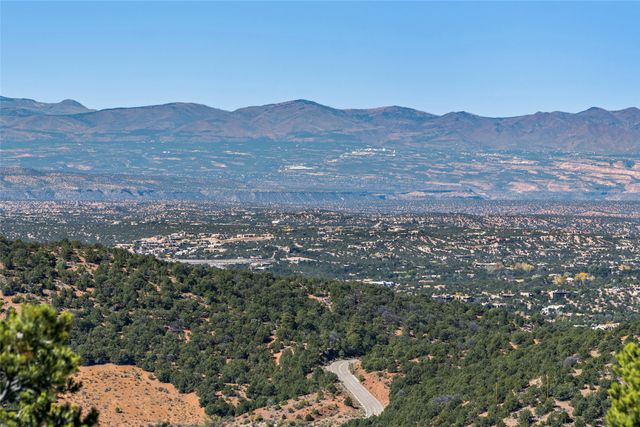 1164 S Summit Drive, Lot 15, Santa Fe, NM 87501
