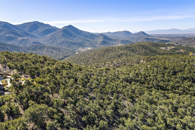 1164 S Summit Drive, Lot 15, Santa Fe, NM 87501