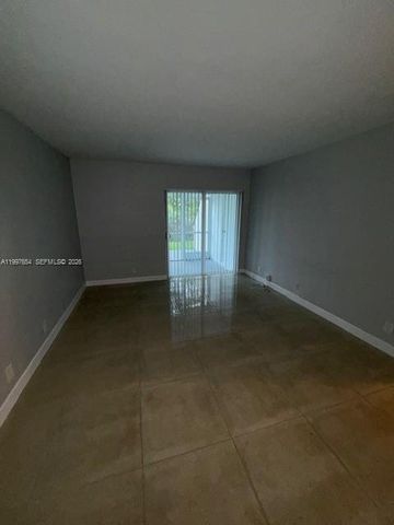 100 Lakeview Drive 115, Weston, FL 33326
