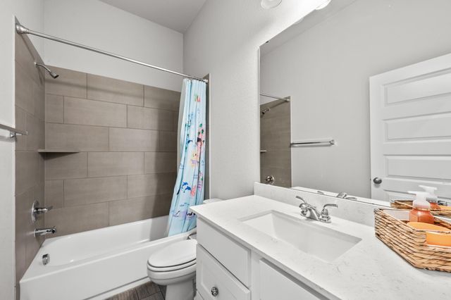 8136 Tyrell Heights Drive, Magnolia, TX 77354