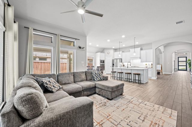 8136 Tyrell Heights Drive, Magnolia, TX 77354
