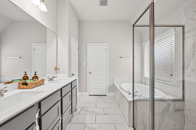 8136 Tyrell Heights Drive, Magnolia, TX 77354