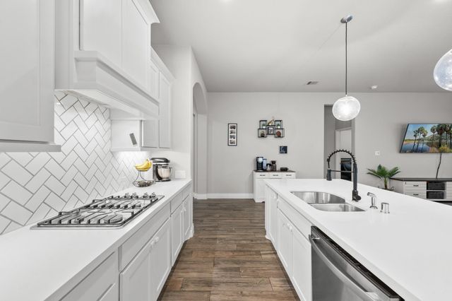 8136 Tyrell Heights Drive, Magnolia, TX 77354