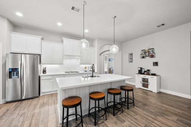 8136 Tyrell Heights Drive, Magnolia, TX 77354