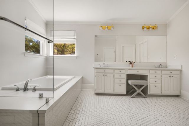 710 Newell Avenue, Dallas, TX 75223