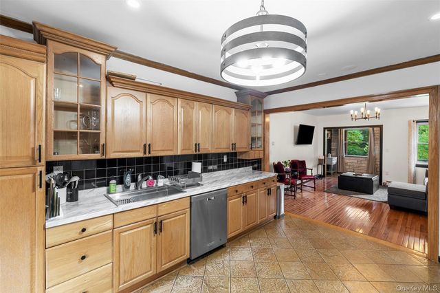 2 May Place, Glen Spey, NY 12737