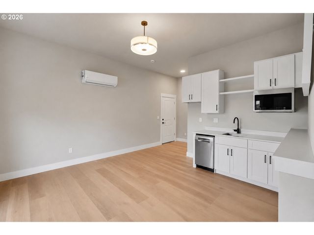 8864 Sw Serenity Ter, Beaverton, OR 97007