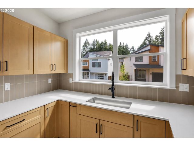 8864 Sw Serenity Ter, Beaverton, OR 97007