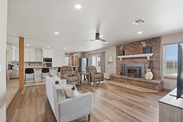 19141 Cottonwood Acres, Kingfisher, OK 73750