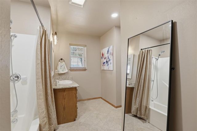 19141 Cottonwood Acres, Kingfisher, OK 73750