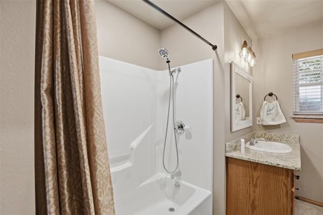 19141 Cottonwood Acres, Kingfisher, OK 73750